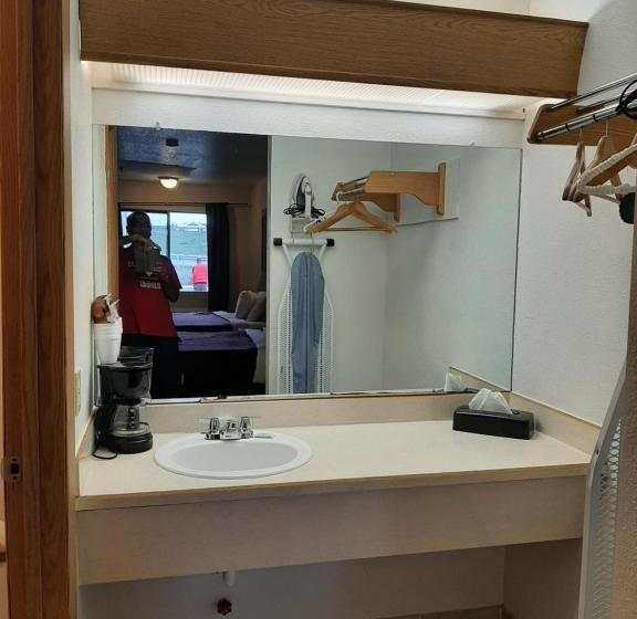 فندق Centralia Inn