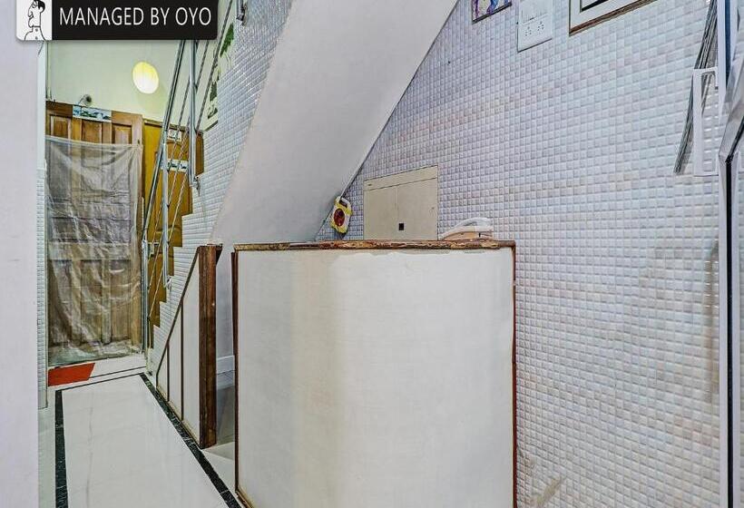 호텔 Oyo Silverkey Executive Stays 81374 Goodstays