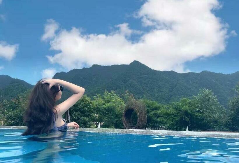 فندق Avatar Mountain Resort