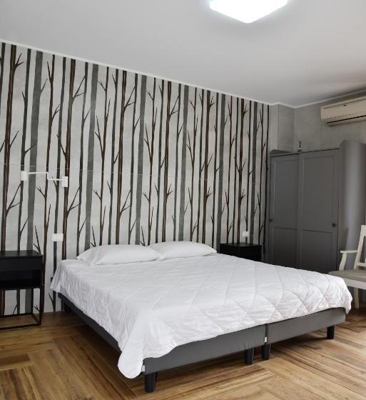 ベッドアンドブレックファースト La Maison Latina Guest House