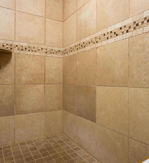 בית מלון כפרי H5 The Kestrel L Ground Floor 3 Bedroom Hillside View