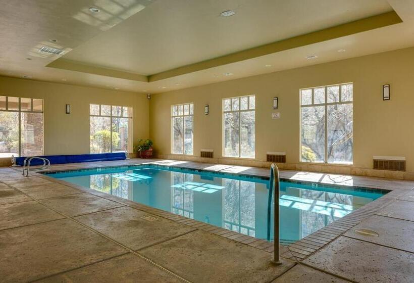 בית מלון כפרי H5 The Kestrel L Ground Floor 3 Bedroom Hillside View