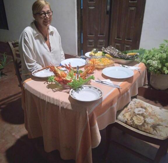 פנסיון Villa Sanitha