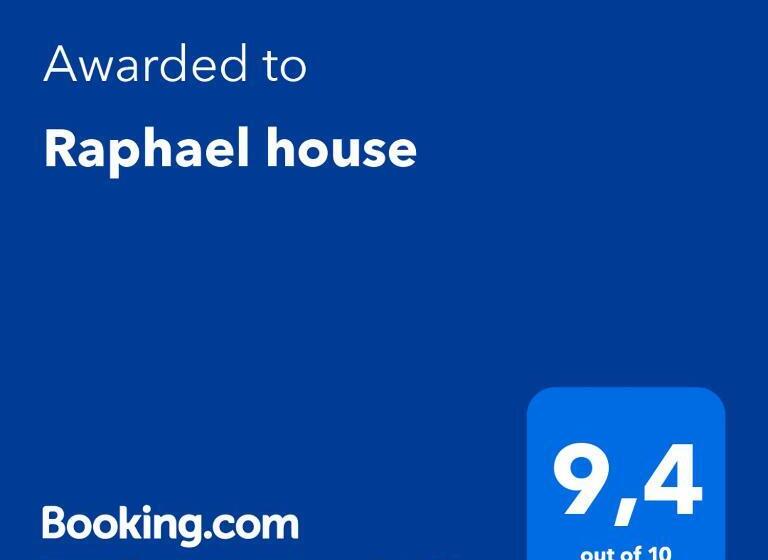민박 Raphael House