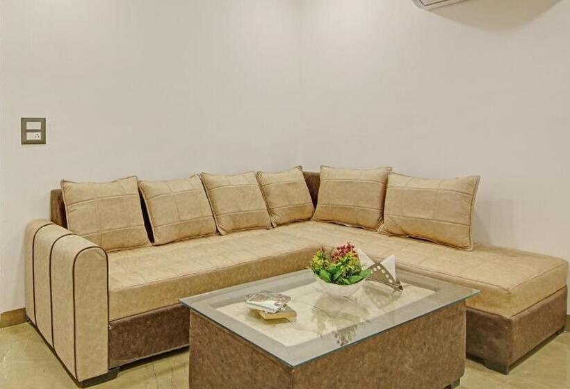 Collection O Hotel Chandralok