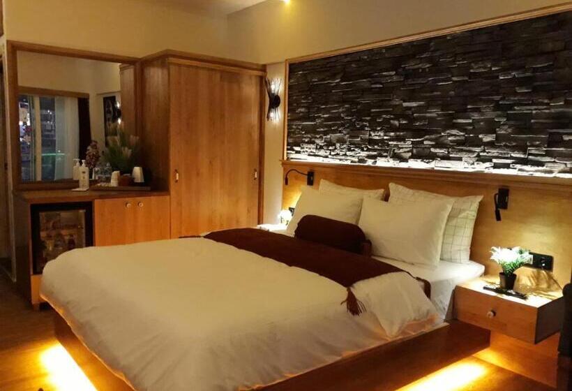 تختخواب و صبحانه Palmi̇ye Konuk Evi̇