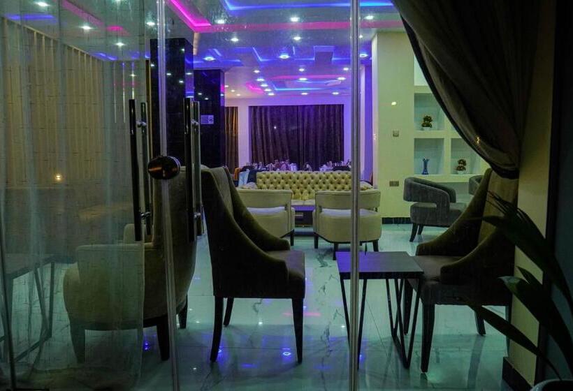 호텔 Romeneo Grand Royal