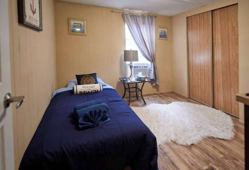بنسيون Pleasant Days Lodging Scallop Room