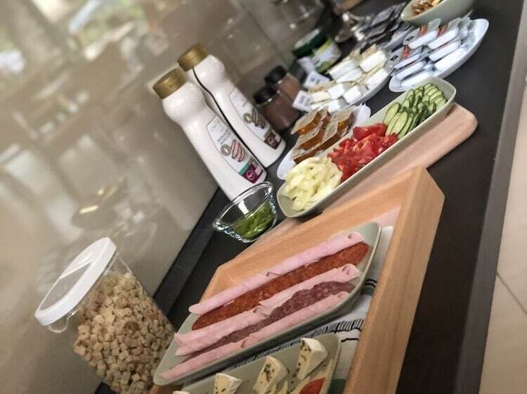 مبيت وإفطار Ikonik Spa