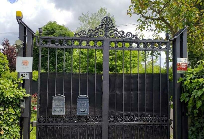 Outlander Cottage   Family B&b