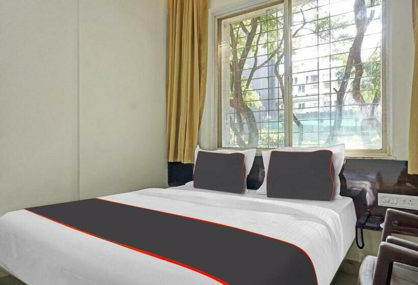 هتل Collection O 81338 Woods Regency