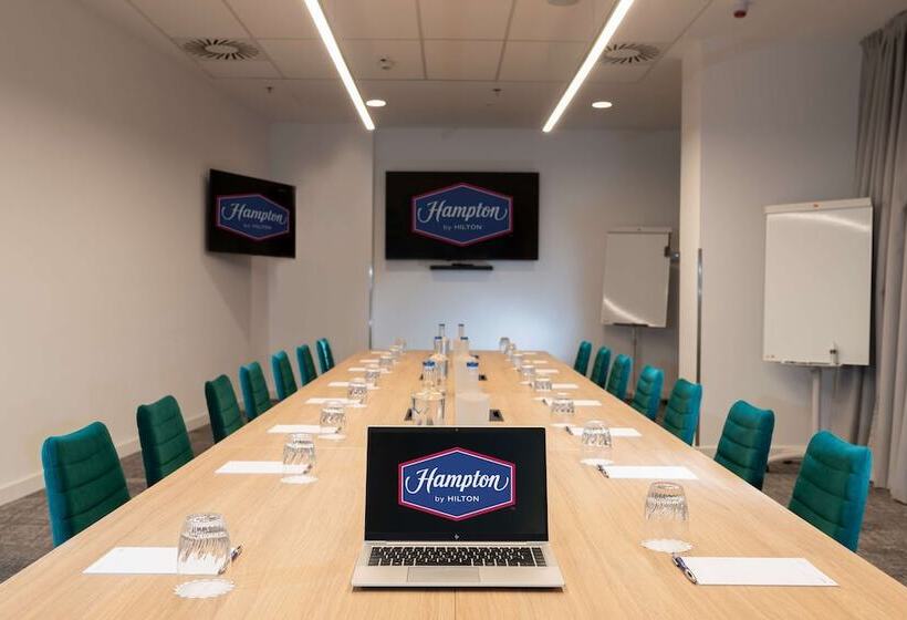 בית מלון כפרי Hampton By Hilton Budapest City Centre