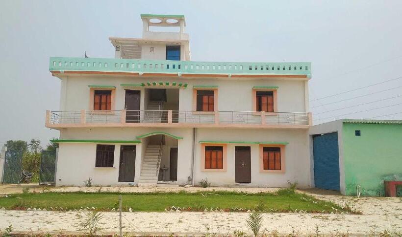 هتل Spot On 81155 Tarun Guest House