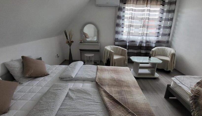 膳宿费 Aniiza Apartman