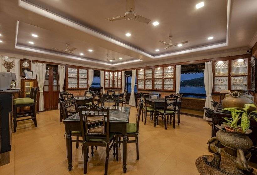 리조트 Neemrana S Three Waters