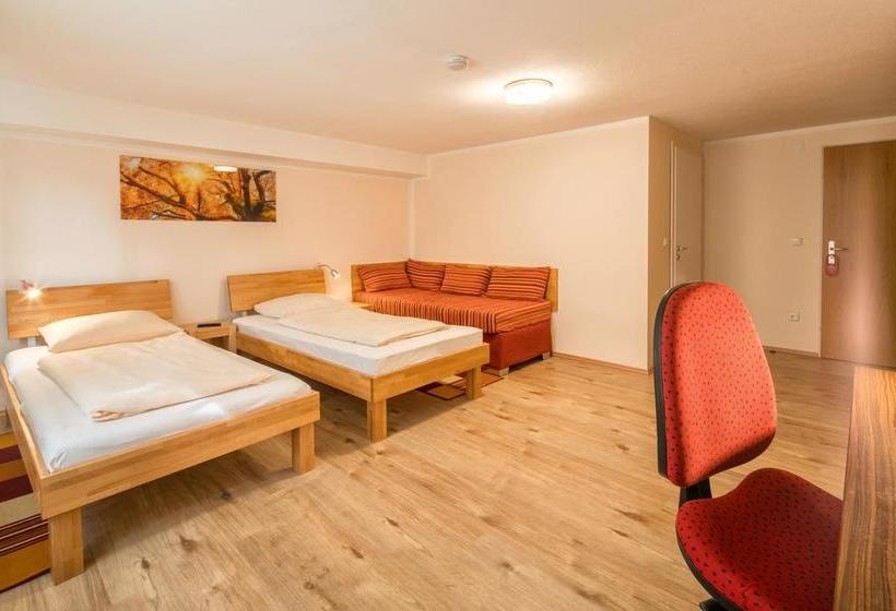 בית מלון כפרי Bettstadl