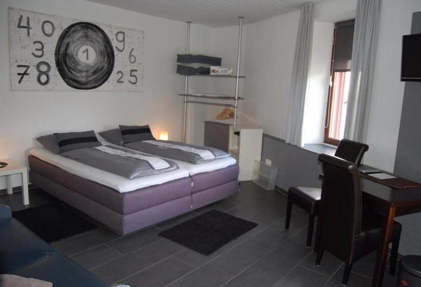 ホテル Brasserie Typisch