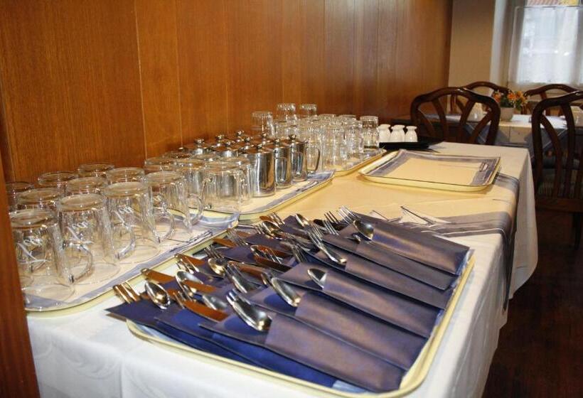 هتل Deutsches Haus