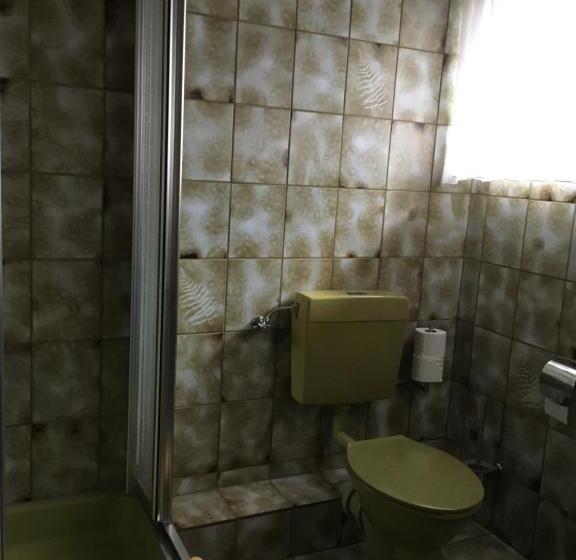 בית מלון כפרי Gasthof Zur Sonne Winzenhohl