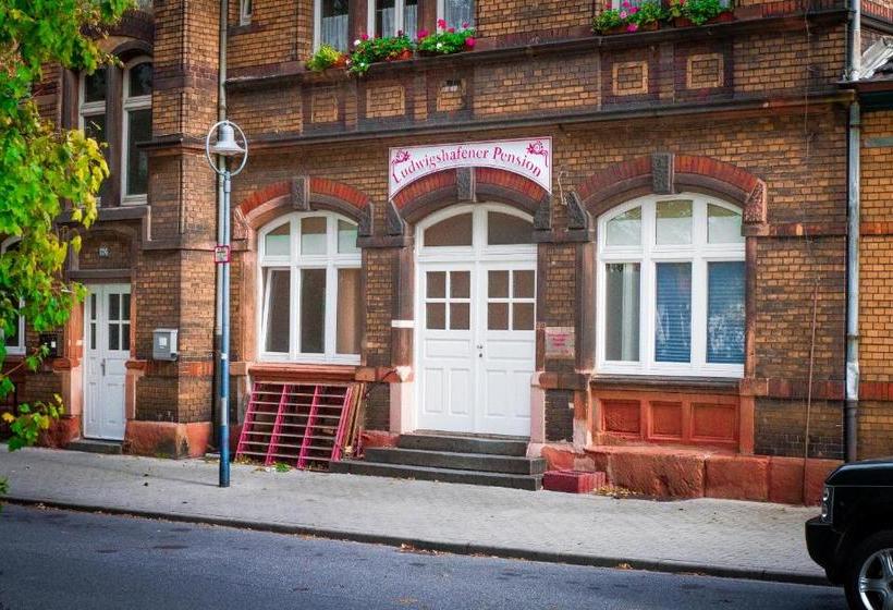 בית מלון כפרי Pension Lu