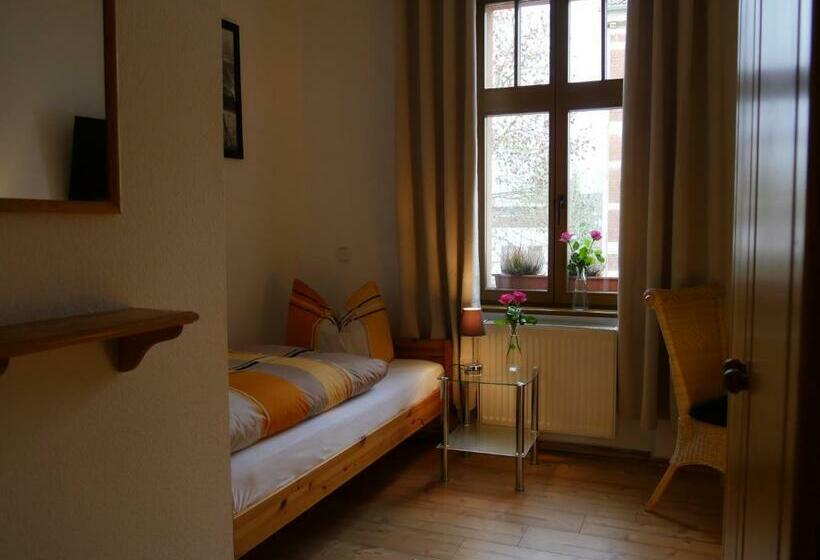 هتل Pension La Rose