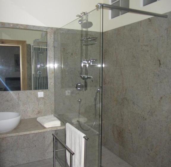 ホテル Exklusive Gastezimmer Landau