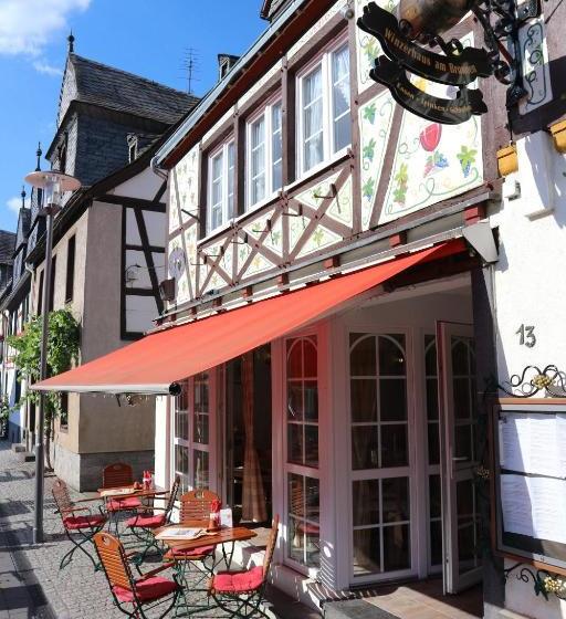 호텔 Winzerhäuschen Am Brunnen