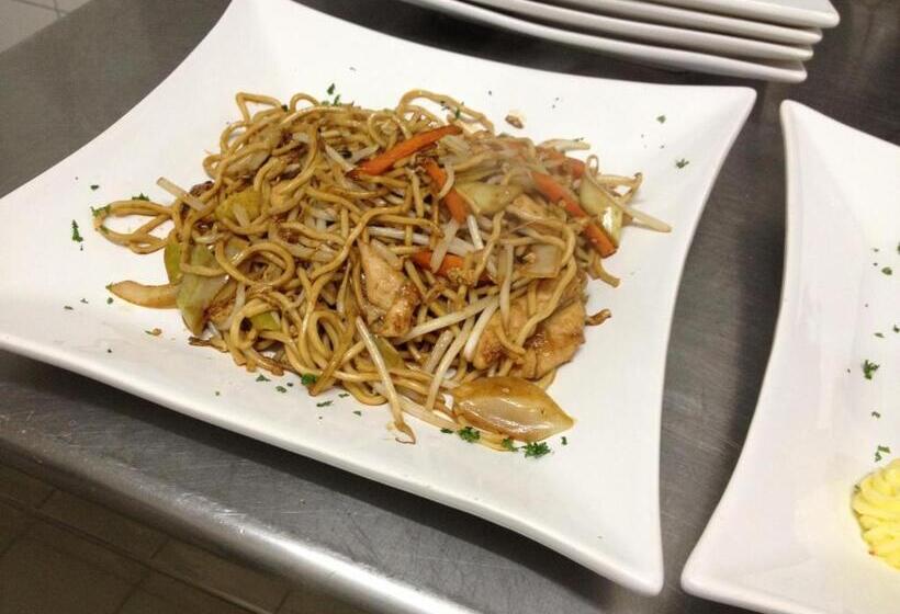 Yumi Hotel Sushi Steaks & Friends