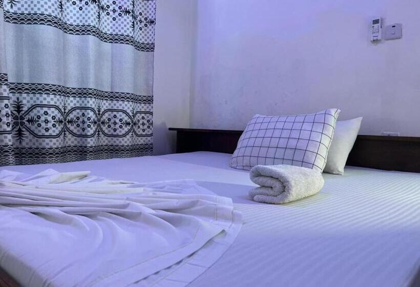 تختخواب و صبحانه Shamanice Lodge