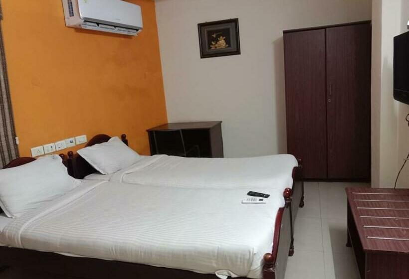 پانسیون Guindy Chennai Stays