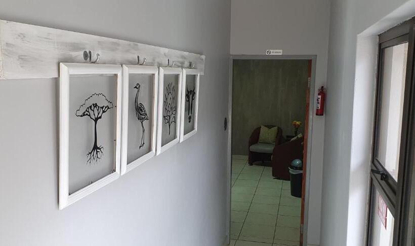 פנסיון Siesta Guest House