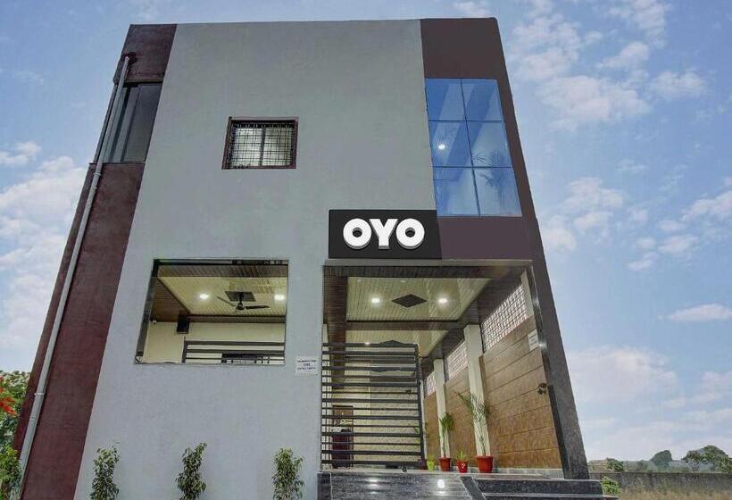 בית מלון כפרי Oyo Flagship 81306  Galaxy