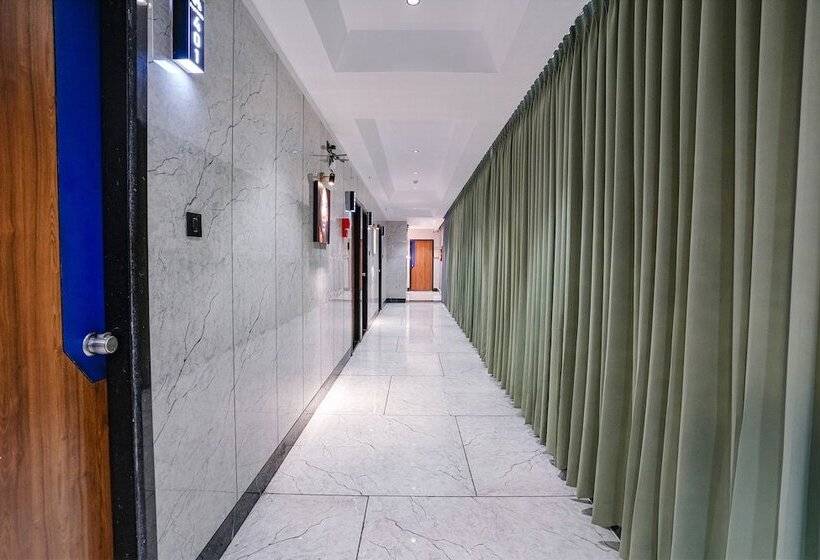 Fabhotel Royal Orbits