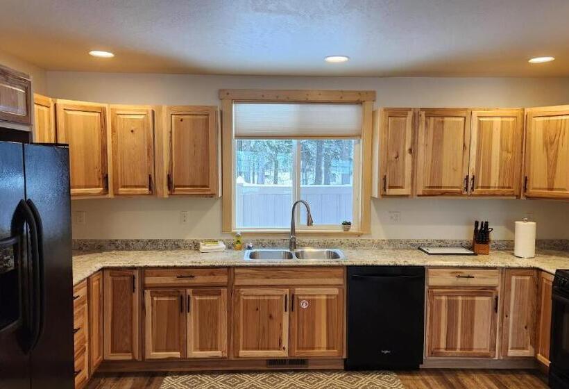 モーテル Beargrass Lodging & Rv Resort
