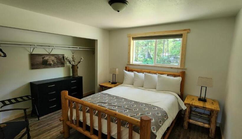 モーテル Beargrass Lodging & Rv Resort