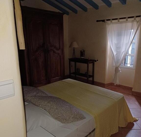 بنسيون Le Logis De Saint Antoine