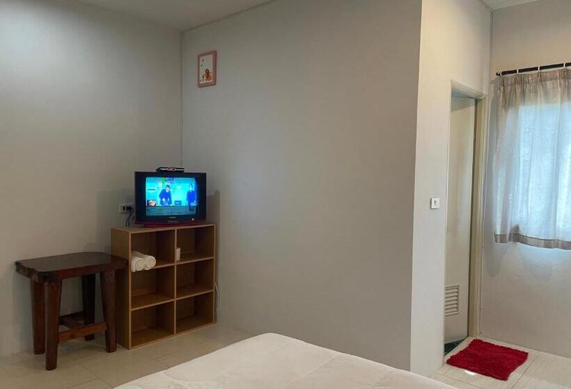 استراحتگاه บ้านระการีสอร์ต