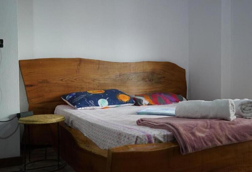 Divina Hostel