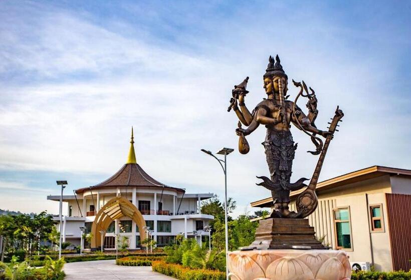 هتل Nakaburi Sanctuary Resort&spa