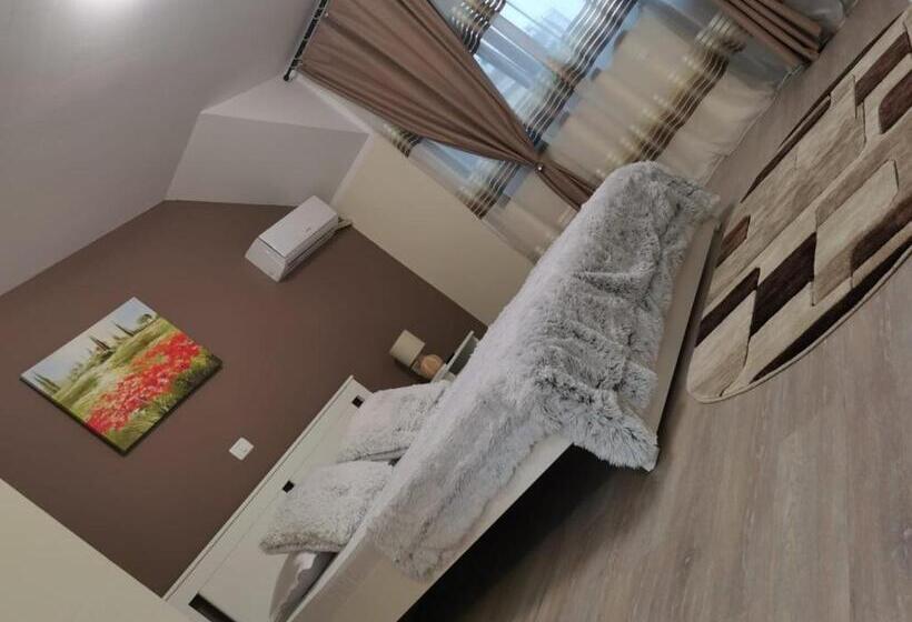 استراحتگاه Complex Turistic Cetatea Drencova