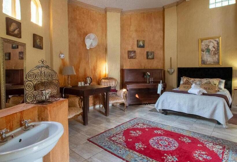 צימר Equeen Inn At Castle Da Angelo