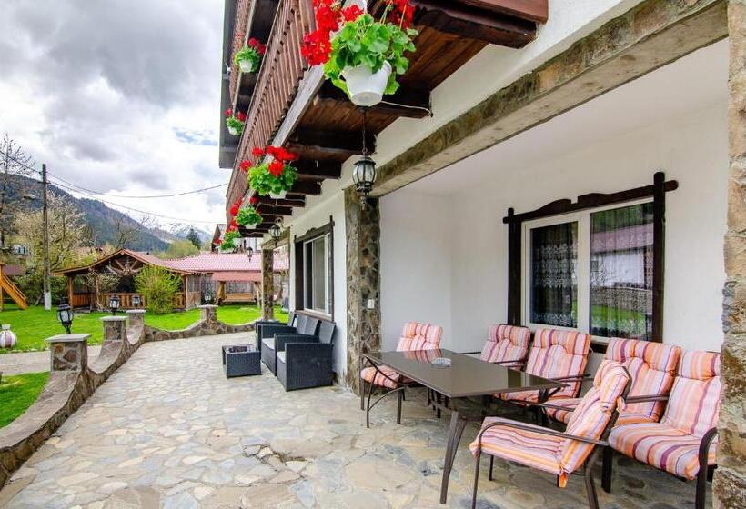 پانسیون Casa Cornelius