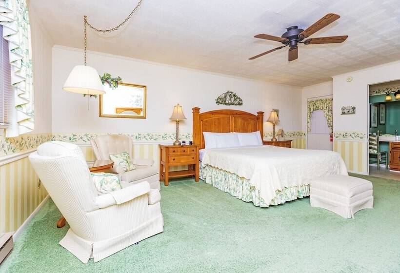 فندق صغير Azalea Garden Inn