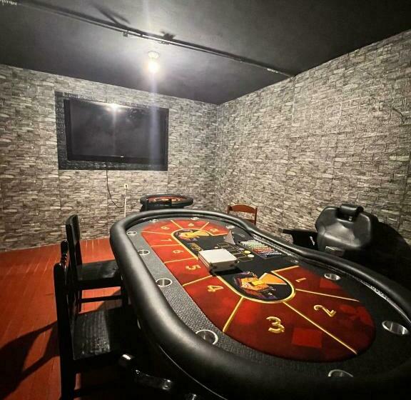 هاستل Fistuk House