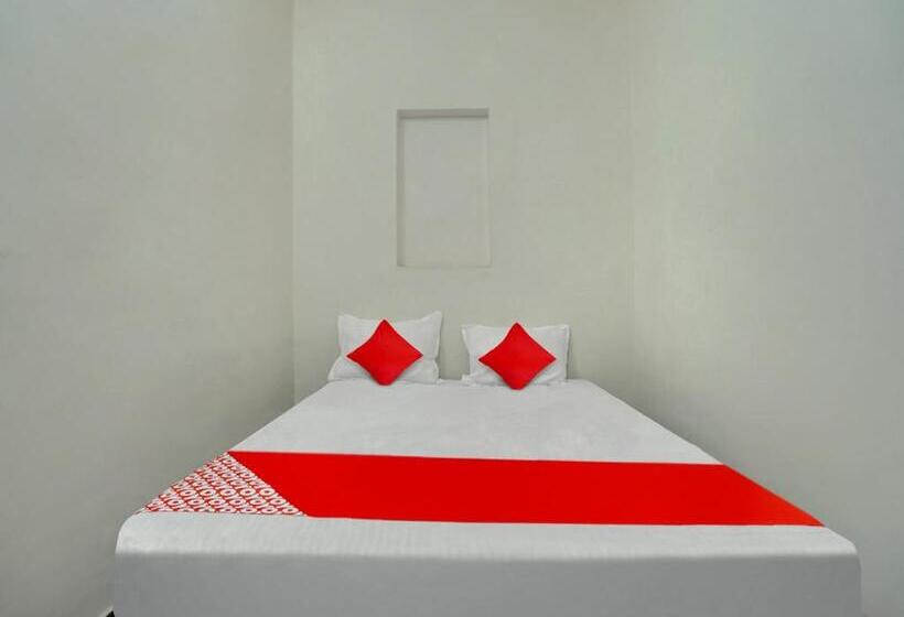 فندق Pop 81282  White Town