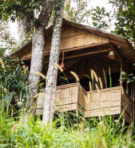 פנסיון Fab   Bamboo Hut With Open Shower