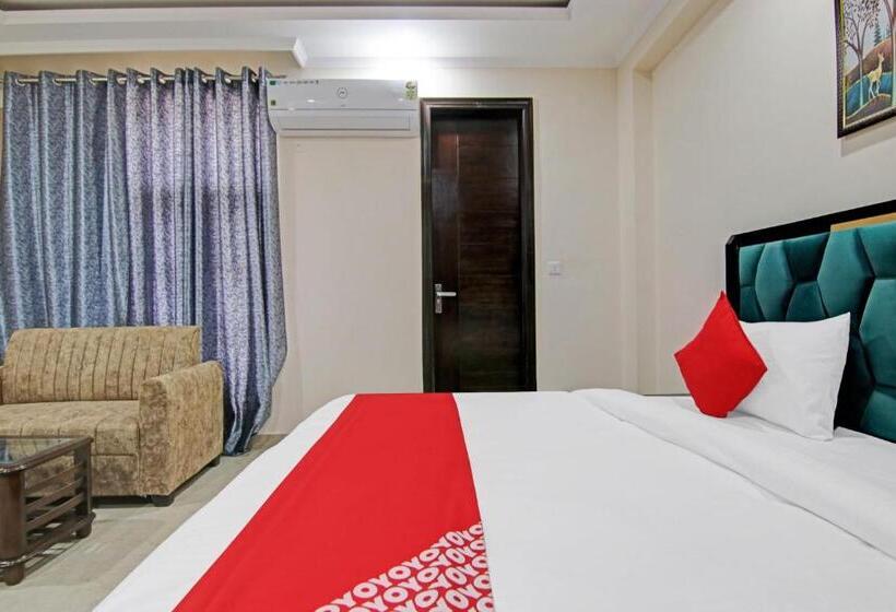 Hotel O Pristine