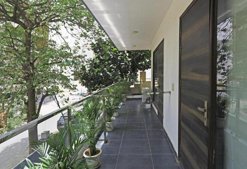 بنسيون Ab Inn Huda City Center