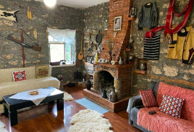 پانسیون Guest House Hyseni