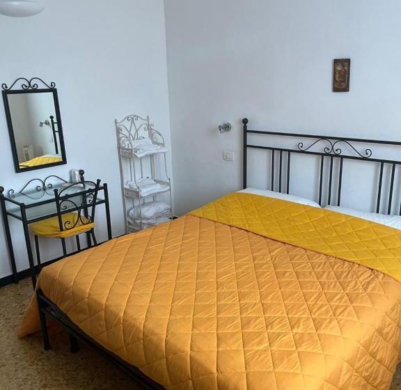 بنسيون Yolo Rooms